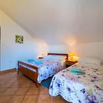 Lägenhet Apartment In Petrcane By The Sea *