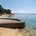 Apartment In Petrcane By The Sea Lägenhet