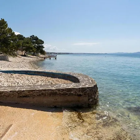 Apartment In Petrcane By The Sea Apartman