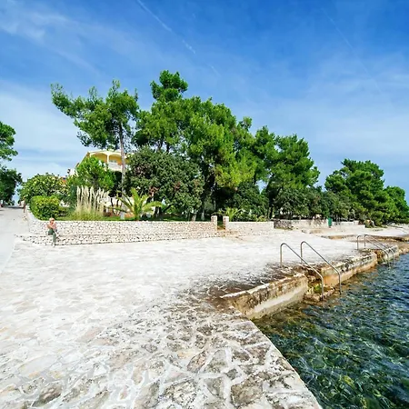 Apartman Apartment In Petrcane By The Sea Petrcane
