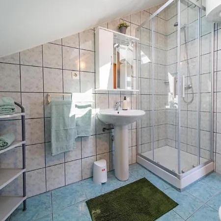 Apartment In Petrcane By The Sea
